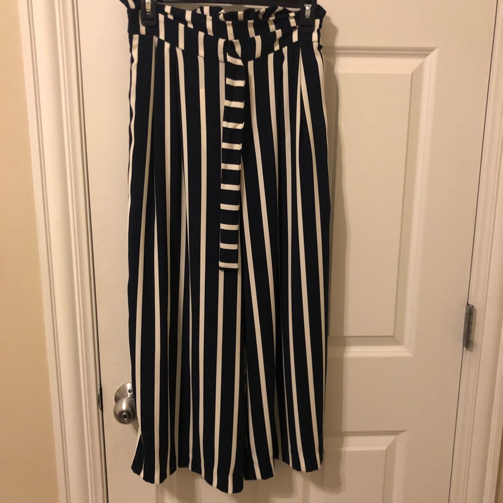 ZARA Wide Leg Cropped Pants